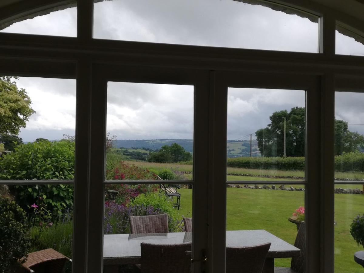 Bed and Breakfast Rusling House Butcombe Екстер'єр фото