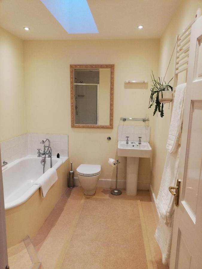 Bed and Breakfast Rusling House Butcombe Екстер'єр фото